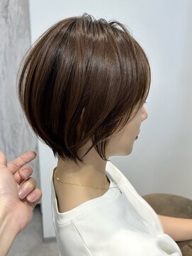 ネイロ 日本橋(NeiRo) 小顔ショートボブハイライトカラー大人ショートカット白髪ぼかし