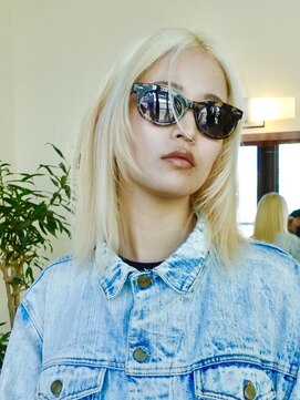 スタニング 渋谷(STUNNING.) レイヤー/ボブ/ケアブリーチ/ダブルカラー/ハイトーン【修】