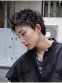 スパイキーショートツイストスパイラルパーマ短髪ツーブロック