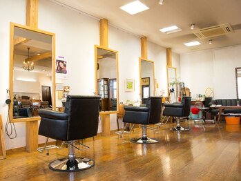 ディーアンドシー ヴァータ(D&C vaRta)の写真/お子様同伴可◎家族全員で通えるアットホームなサロンです♪忙しいママさんの綺麗を全力で叶えます。