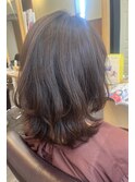 ふんわりミディアムレイヤー×ショコラブラウン×白髪ぼかし