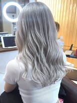 ブレイズヘアー(BLAZEhair) 【バツグンの透明感】ナチュラルホワイトシルバー×ブリーチ3回