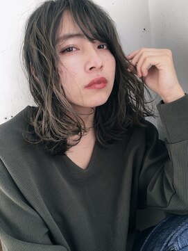 チェルシー 表参道 学生限定 暗髪　アッシュグレー　カラーを生かすパーマ