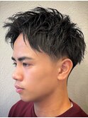 ba383アッシュブラック刈り上げツイスト束感バーバースタイル