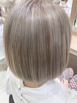 アッシュ 久我山店(Ash) ペールベージュ　ミニボブ