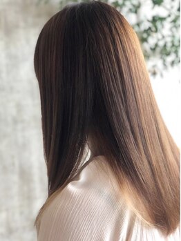 カンナ(canna)の写真/誰もが振り返るほど美しいストレートヘアが叶う◎髪に必要な栄養と水分を入れ将来的な美髪計画しませんか？
