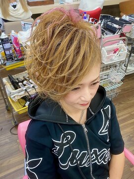 ヘアセットアップス(UP's) ちょー可愛い♪『バランス、最高！芸術的な三つ止めスジ盛り♪』