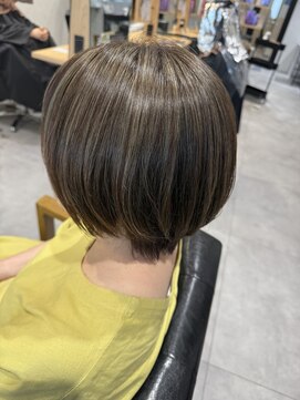 ハイパー(HYPER) 極細で自然な白髪ぼかしハイライト