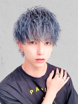 ディーバ 横浜(D.I.E.V.A) 10代20代メンズブリーチツイスパマッシュウルフブルーアッシュ