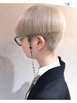 ジーナ(XENA) マッシュホワイトベージュ