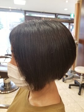 ブランシェ 名鉄小幡駅前店 前下がりショート