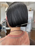 切りっぱなしミニボブスタイル