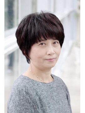 ミスエッセンス(MISS ESSENCE) 大人女性のショートヘアは丸みが大事/ミスエッセンス竹下