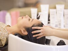 整体師監修の【整体ヘッドスパ技術】で、頭／体／心も、ほぐしスッキリ極上リラックスを提供いたします