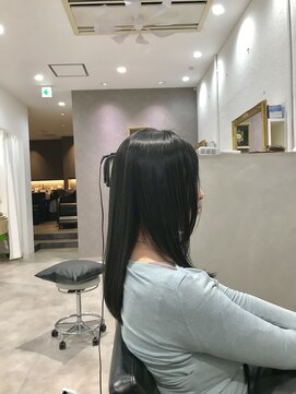 エマ(emma) ★ナチュラル縮毛矯正★顔まわりレイヤースタイル★