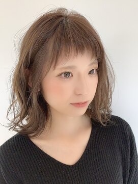 ニル 柏の葉(Nil) ☆20代30代40代 外ハネミディアム シースルーバング☆