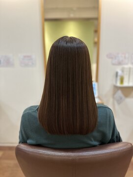 フリージア(freesia) 艶髪ストレート/髪質改善トリートメント/30代40代50代