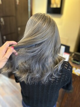 ジュジュル 稲毛本店(jujur) グレージュ