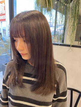 アチーブリス(achieve Liss) ロングレイヤー大人可愛い透明感立体感ナチュラルカラー20代30代