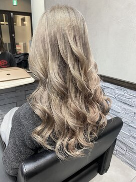 ジゼル 小倉(GiseL) ホワイトベージュ【かじ】/ GiseL小倉@kaji_de_experiences