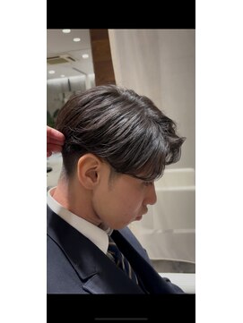 ミリ(milli Produce by ITAKURA) フェザーショート