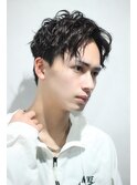 ツイストスパイラル×ブルーブラック×センターパート/20代30代