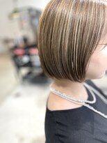 ロスコ(ROTHKO)&nbsp;【大人かわいい白髪ぼかしハイライト&ボブ】