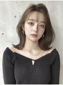外はねロブ　韓国ヘア　顔周りレイヤー　グレージュカラー