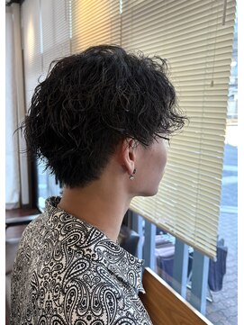 イブヘアー(eve. Hair) 大人っぽく艶感と緩めのスパイラル