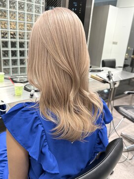 サンク 原宿 表参道(cinq) 切りっぱなしボブヘーゼルグレージュミディアムレイヤー