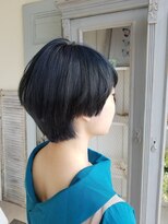 ワークスヘアー(WORKS HAIR) ブルーグレイのコンパクトマッシュ