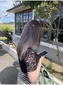 ハイトーングレージュ