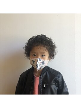 アライアオーロ(Alaiaolo) おしゃれキッズくるくるパーマ