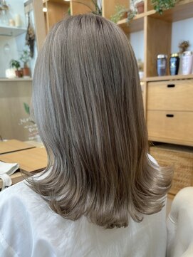 バイオレット ナゴヤ(Violet Nagoya) ブリーチカラー/シルバーベージュ/アッシュベージュNS-40