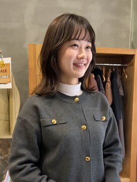 ウェウェ(wewe) "ミディアムレイヤー"西宮/西宮北口/レイヤーカット