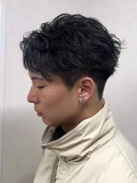 リア(Lia by KENJE) 爽やかフェザーショート×フェザーパーマ