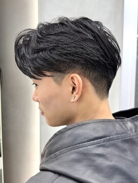 ニコ トウキョウ(nico TOKYO) フェザーショートで都会スタイルに