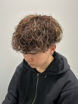 フライ 東通り店(Frei)&nbsp;ブラウン金メッシュ×波巻きカーリーパーマ