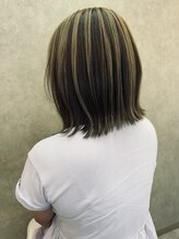 エニル(enil)&nbsp;＊白髪隠しアンブレラカラー×ボブ