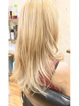 クーシ(kuusi) ブリーチカラー【高円寺/東高円寺/新高円寺】