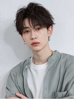 メンズチェレ 金剛店(MEN’s Chere)の写真/メンズのプロフェッショナル集団が「似合わせ」を実現!デザインカラー、ツイスパもお任せ!《メンズ特化》