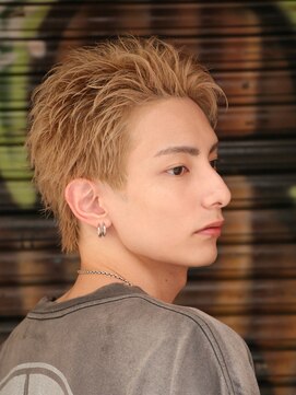 オーシャントーキョー 大阪(OCEAN TOKYO) ハイライトミルクティーベージュツーブロックメンズマッシュ