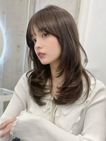 アイヴィ 表参道(IVY)&nbsp;ハッシュカットミディアムレイヤーワンカール小顔顔周りカット