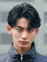 バイフィフス 原宿/表参道(by fifth)&nbsp;緩め波巻きスパイラルパーマシャドウパーマメンズセンターパート