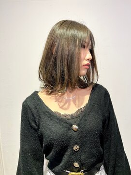 カロン(CA-LON) 外ハネミディアム×グレージュハイライト