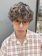 《*波巻きスパイラルパーマ×ハイライト*》周りと違ったパーマスタイルにしたい方＊＊[天神大名/メンズ]