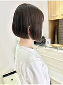 前下がりボブ　切りっぱなしボブ