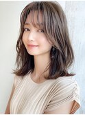 くびれヘア/ミディアムヘア/レイヤーカット/韓国巻き/ベージュ