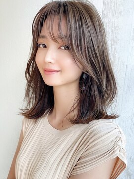 ビューネオ(VIEW NEO) くびれヘア/ミディアムヘア/レイヤーカット/韓国巻き/ベージュ