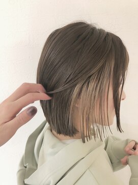 ルミヘアー 県庁藤江店(Lumi hair) 《Lumi hair》切りっぱなしボブ/イヤリングミルクティーベージュ